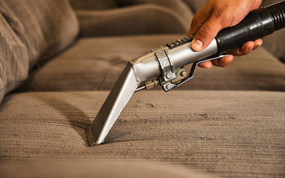 Exploring the Pros and Cons of Steam Cleaning